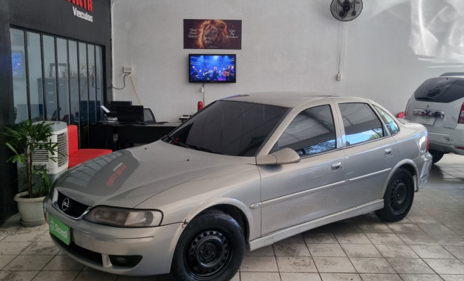 GM - Chevrolet Vectra GLS/Expres.2.2/ 2.0 e 2.0 CD 8V 2004 Gasolina