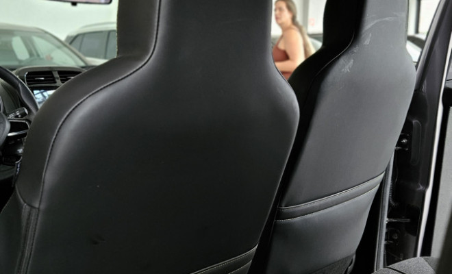 Renault KWID OUTSIDER 1.0 Flex 12V 5p Mec. 2026 Flex-13