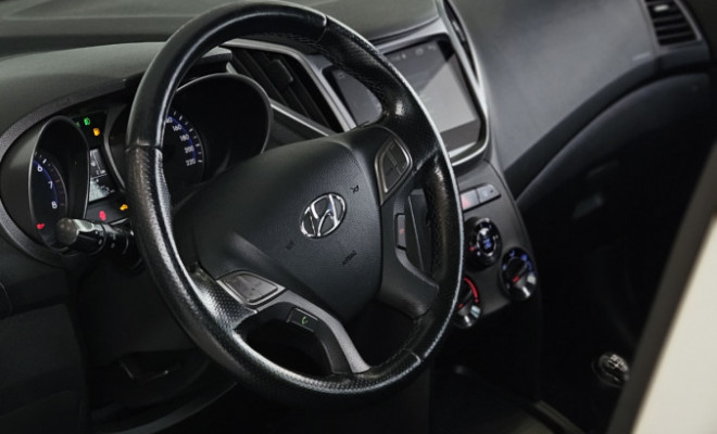 Hyundai HB20X Style 1.6 Flex 16v Mec. 2015 Flex-5