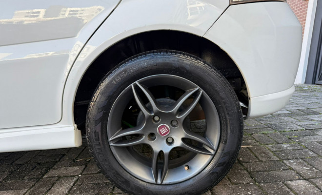 Fiat Palio ELX 1.0 Fire/30 Anos F. Flex 8V 4p 2008 Flex-8