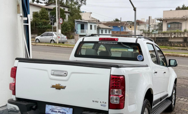 GM - Chevrolet S10 Pick-Up LTZ 2.8 TDI 4x2 CD Dies. Mec 2013 Flex-3
