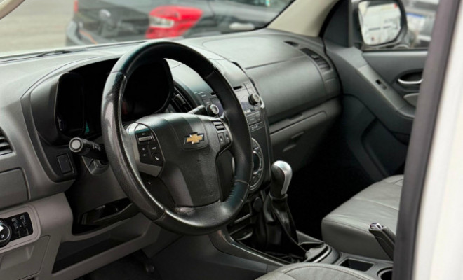 GM - Chevrolet S10 Pick-Up LTZ 2.8 TDI 4x2 CD Dies. Mec 2013 Flex-9