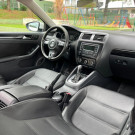 VW - VolksWagen JETTA Comfortline 2.0 T.Flex 8V 4p Tipt. 2013 Flex-6