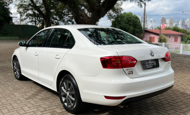 VW - VolksWagen JETTA Comfortline 2.0 T.Flex 8V 4p Tipt. 2013 Flex-12