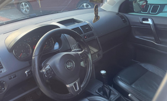 Polo Sed. COMFORT. 1.6 Mi Tot. Flex 8v 2012-6