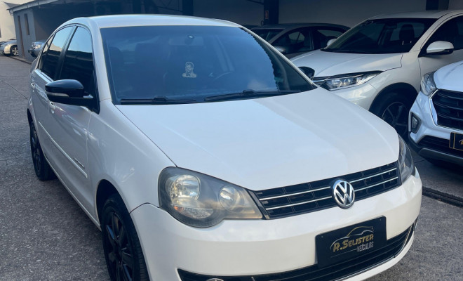 Polo Sed. COMFORT. 1.6 Mi Tot. Flex 8v 2012-1