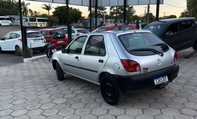 Ford Fiesta GL 1.0 5p 2001 Gasolina-3