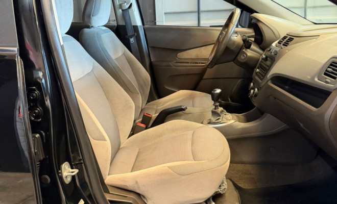 GM - Chevrolet COBALT LTZ 1.8 8V Econo.Flex 4p Mec. 2013 Flex-11