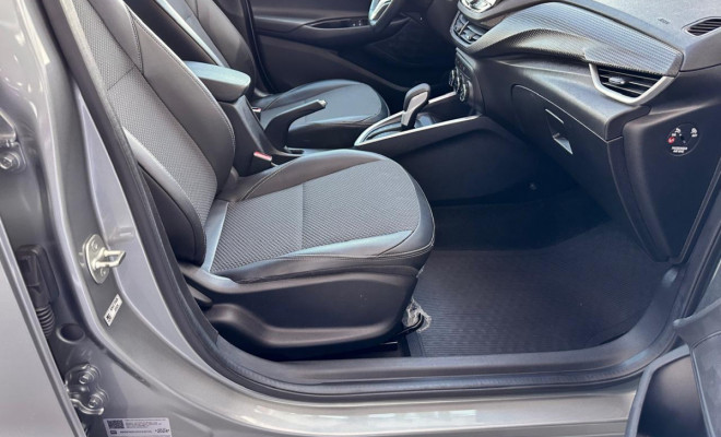 GM - Chevrolet ONIX SEDAN Plus LTZ 1.0 12V TB Flex Aut. 2025 Flex-6