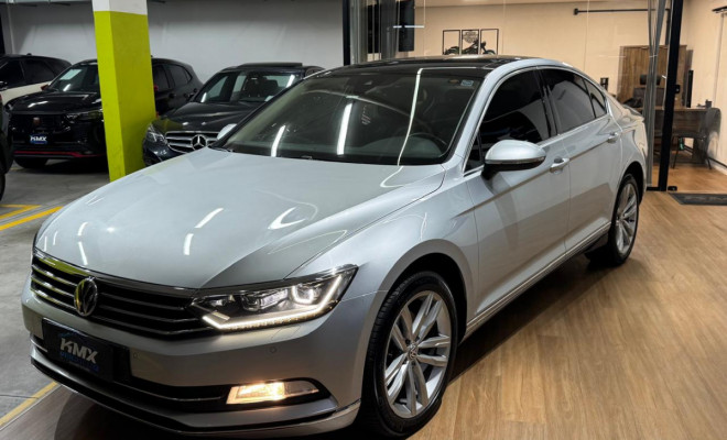VW - VolksWagen Passat Highline 2.0 TSI 220cv Tip. 2019 Gasolina-1