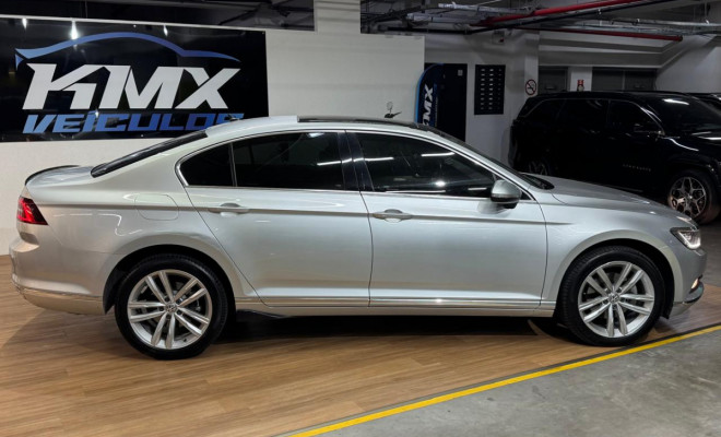 VW - VolksWagen Passat Highline 2.0 TSI 220cv Tip. 2019 Gasolina-2