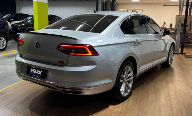 VW - VolksWagen Passat Highline 2.0 TSI 220cv Tip. 2019 Gasolina-6