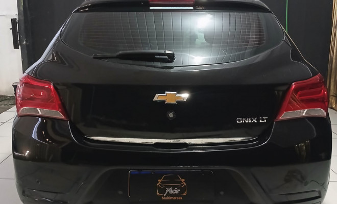 GM - Chevrolet ONIX HATCH LT 1.0 8V FlexPower 5p Mec. 2018 Flex-4