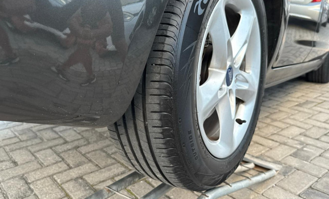 Ford Focus 1.6 S/SE/SE Plus Flex 8V/16V  5p 2013 Flex-15