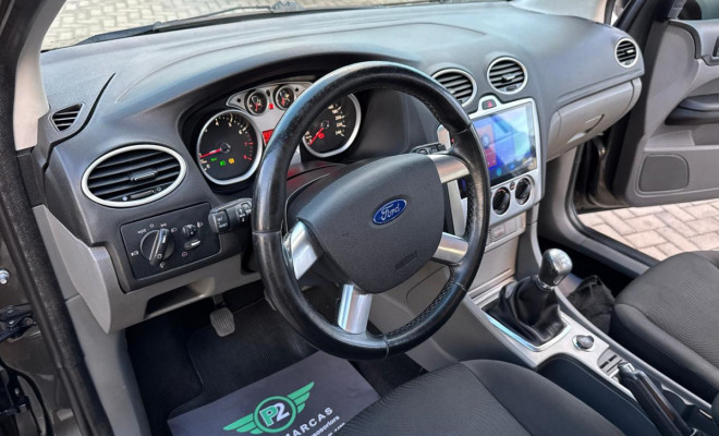 Ford Focus 1.6 S/SE/SE Plus Flex 8V/16V  5p 2013 Flex-6