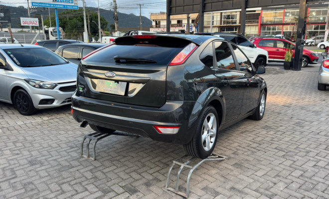 Ford Focus 1.6 S/SE/SE Plus Flex 8V/16V  5p 2013 Flex-2