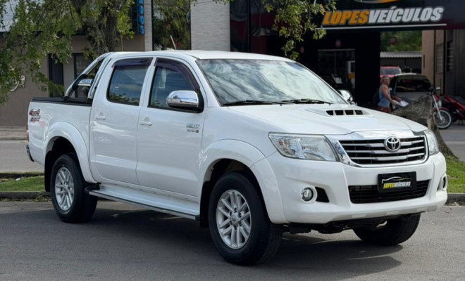 Toyota Hilux CD SRV D4-D 4x4 3.0 TDI Diesel Aut 2014 Diesel