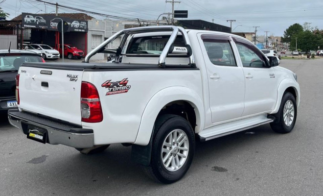 Toyota Hilux CD SRV D4-D 4x4 3.0 TDI Diesel Aut 2014 Diesel-1