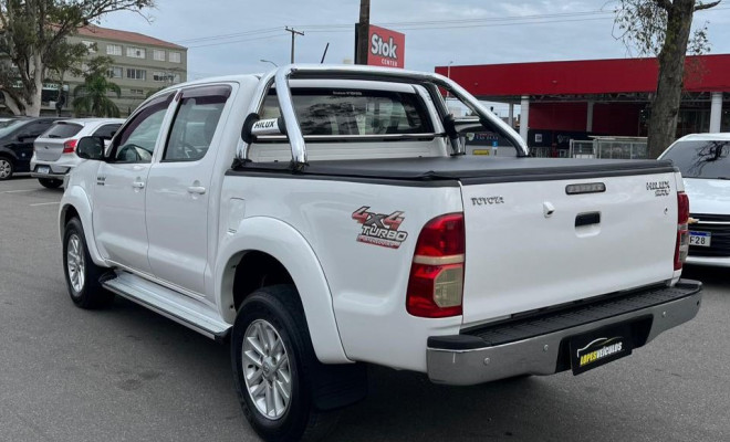 Toyota Hilux CD SRV D4-D 4x4 3.0 TDI Diesel Aut 2014 Diesel-2