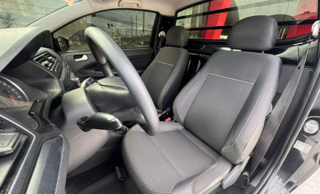 VW - VolksWagen Saveiro Trendline 1.6 T.Flex 8V 2017 Flex-6