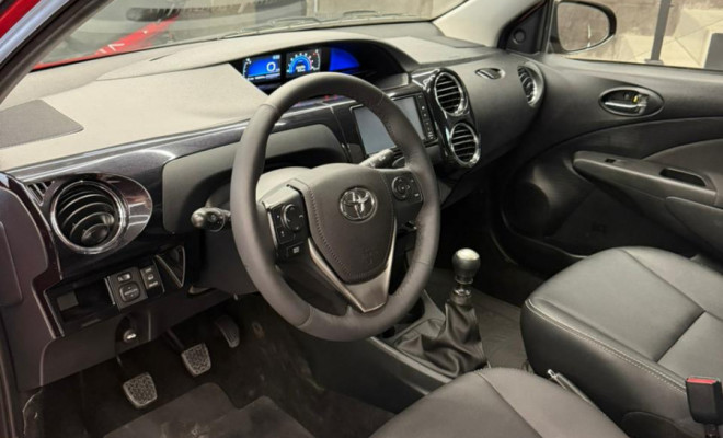 Toyota ETIOS XLS Sedan 1.5 Flex 16V 4p Mec. 2017 Flex-5