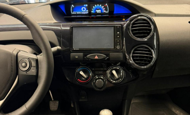 Toyota ETIOS XLS Sedan 1.5 Flex 16V 4p Mec. 2017 Flex-2