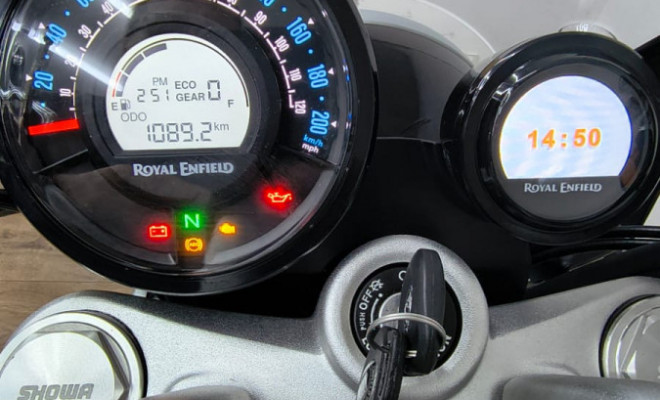 Royal Enfield Super Meteor 650 Celestial  2026 Gasolina-4