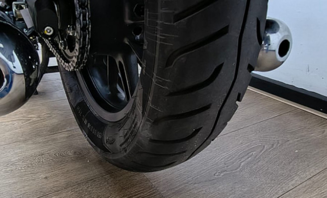 Royal Enfield Super Meteor 650 Celestial  2026 Gasolina-12