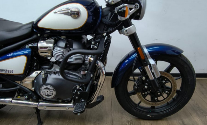 Royal Enfield Super Meteor 650 Celestial  2026 Gasolina-6