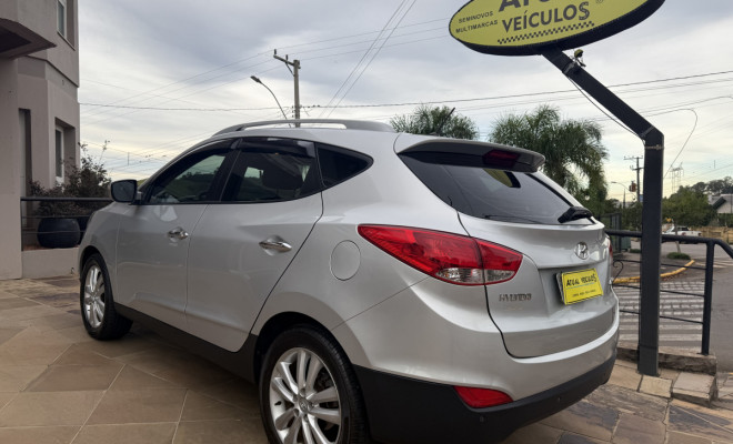 Hyundai ix35 2.0 16V  2WD Aut. 2011 Gasolina-3