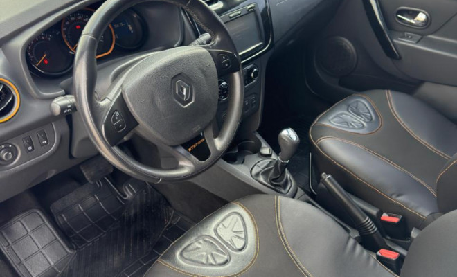 SANDERO STEPWAY EASYR 1.6 2017 | ESTILO, CONFORTO E UM DOS MELHORES CUSTO-BENEFÍCIOS ENTRE OS COMPACTOS!-5