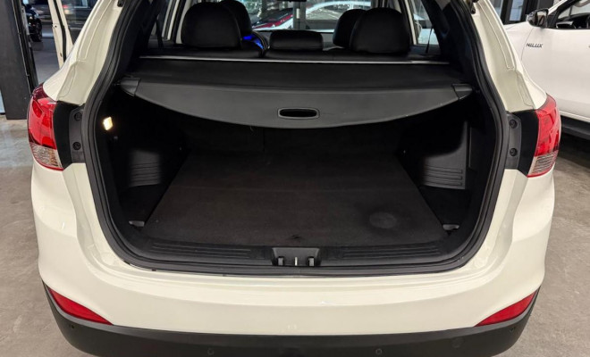 Hyundai ix35 2.0 16V 170cv 2WD/4WD Aut. 2012 Gasolina-6