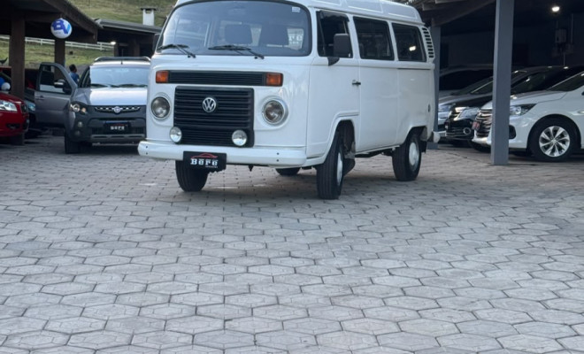 VW - VolksWagen Kombi Furgão 1.4 Mi Total Flex 8V 2010 Flex