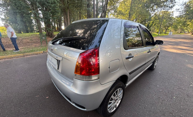 Fiat Palio ELX 1.0 Fire/30 Anos F. Flex 8V 4p 2010 Flex-3