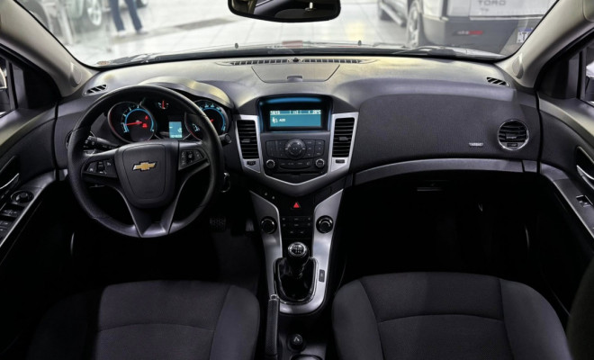 GM - Chevrolet CRUZE LT 1.8 FlexPower 2013-4