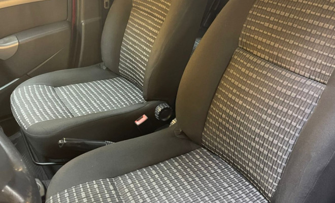 Renault SANDERO Expression 1.0 2013  Baixo consumo e Conforto-6