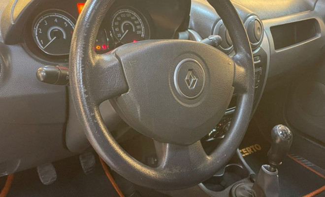 Renault SANDERO Expression 1.0 2013  Baixo consumo e Conforto-8