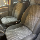 Renault SANDERO Expression 1.0 2013  Baixo consumo e Conforto-6