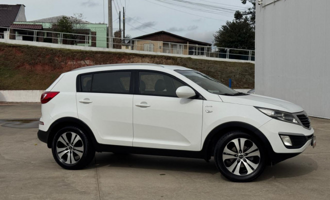 Sportage LX 2.0 Aut. 2014 | Espaço, conforto e equipamentos de sobra-18