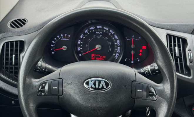 Sportage LX 2.0 Aut. 2014 | Espaço, conforto e equipamentos de sobra-3