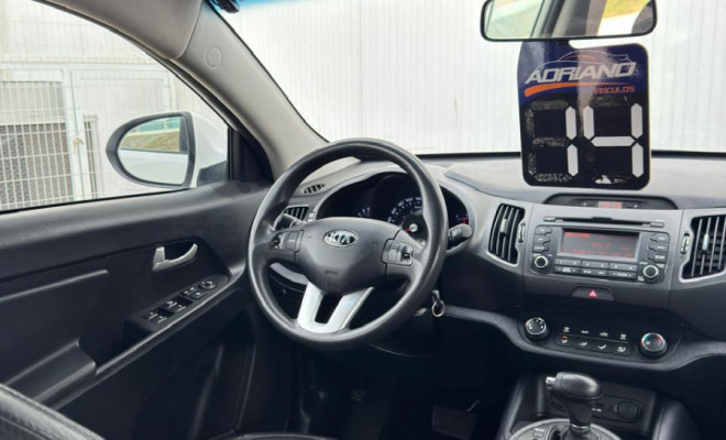 Sportage LX 2.0 Aut. 2014 | Espaço, conforto e equipamentos de sobra-12