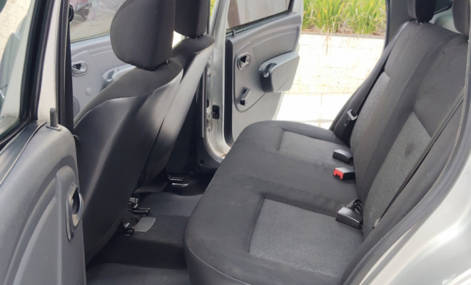 Renault LOGAN Expres./Exp. UP Hi-Flex 1.0 16V 4p 2009 Flex-11