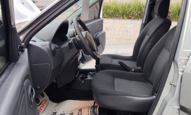 Renault LOGAN Expres./Exp. UP Hi-Flex 1.0 16V 4p 2009 Flex-10