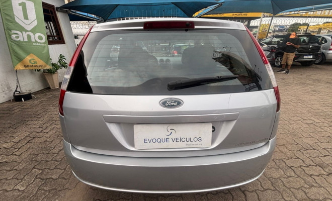 Ford Fiesta Supercharger 1.0 8V 95cv 5p 2004 Gasolina-5