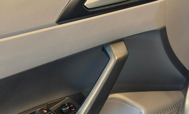 VW - VolksWagen Polo Comfort. 200 TSI 1.0 Flex 12V Aut. 2018 Flex-9