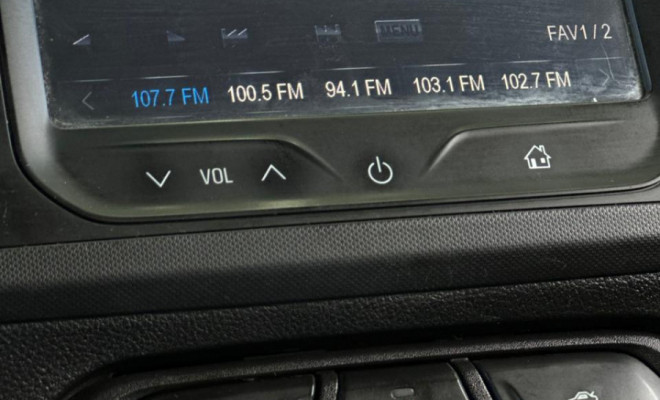 GM - Chevrolet ONIX HATCH LTZ 1.4 8V FlexPower 5p Mec. 2014 Flex-8