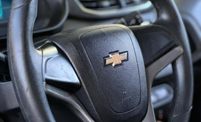 GM - Chevrolet ONIX HATCH LTZ 1.4 8V FlexPower 5p Mec. 2014 Flex-10