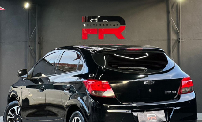 GM - Chevrolet ONIX HATCH LTZ 1.4 8V FlexPower 5p Mec. 2014 Flex-2