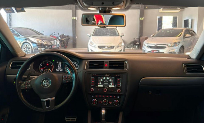 VW - VolksWagen JETTA Highline 2.0 TSI 16V 4p Tiptronic 2014 Flex-9