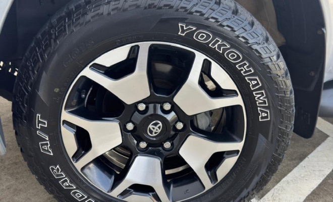 A picape mais desejada do Brasil em uma edição histórica! 🚨 Toyota Hilux SRX 4x4 2.8 Diesel Automática 2020 – Série Especial 50 Anos.-13